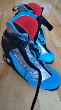 Practically New Skate Ski Boots! Size 5.5