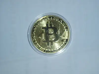 Gold Bitcoin with Acrylic Display Case, Cryptocurrency, Crypto Coins Mining, BTC, Get It Gizmos • A...