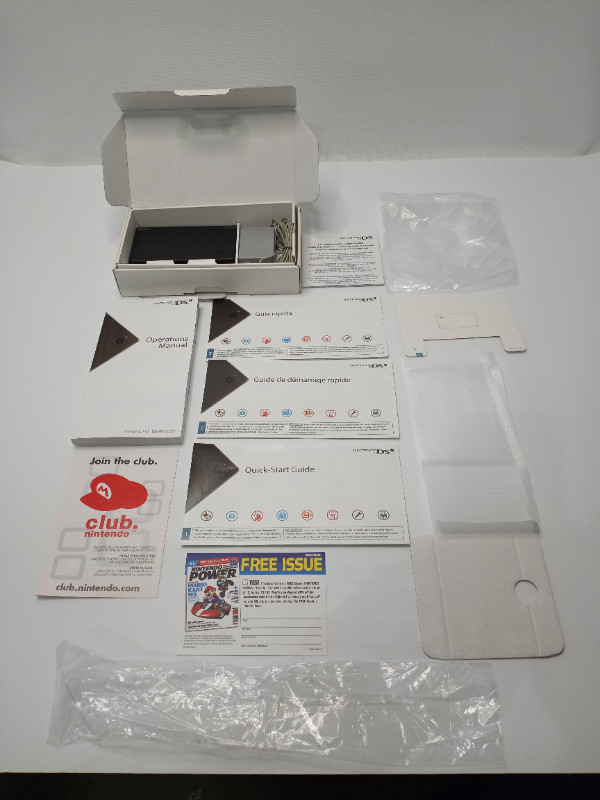 Nintendo DS Lite Console Black  Box Manual Paperwork NO TRADES in Nintendo DS in Kitchener / Waterloo - Image 3