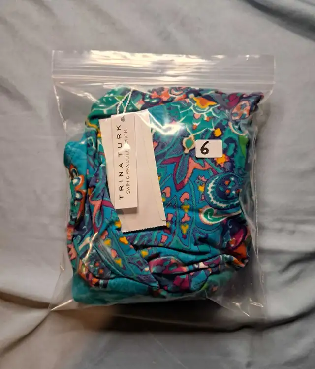 NEW Women's Teal Blue 1pc Swimsuit&nbsp;- Size 6 in Women's - Other in Edmonton - Image 6