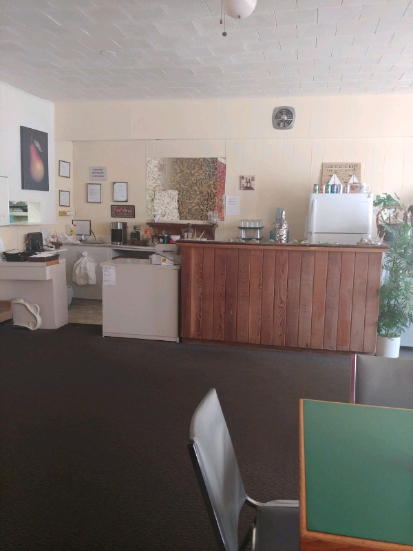 Great opportunity  ! Restaurant for sale ! in Commercial & Office Space for Sale in Saskatoon - Image 3