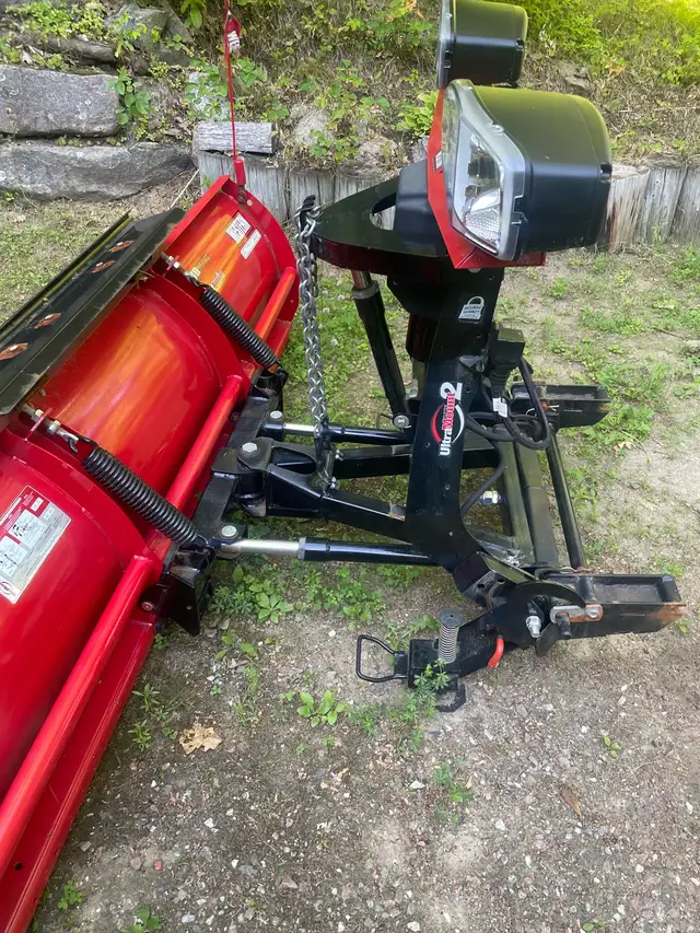 Western snow plow in Snowblowers in Renfrew - Image 3