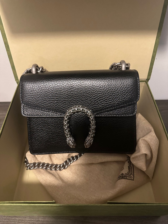 Gucci purse  in Women's - Bags & Wallets in Mississauga / Peel Region