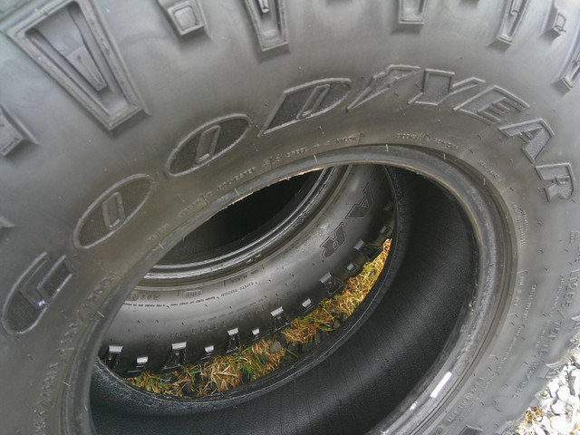 LT265 75 R16 Goodyear Wrangler Duratrac 10 ply truck tires in Tires & Rims in Sudbury - Image 4