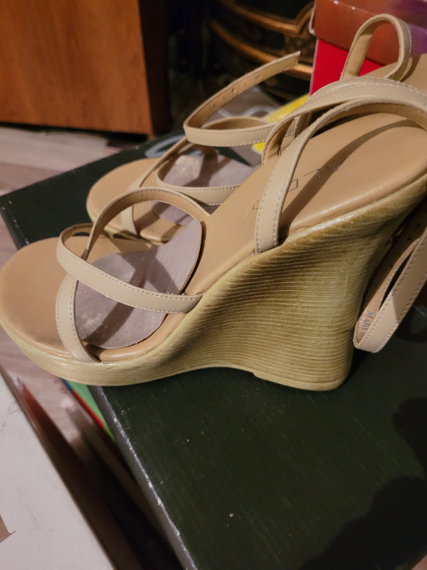 ALDO Wedges High Heels Sandals Shoes Chaussures Souliers Talons dans Femmes - Chaussures  à Ville de Montréal - Image 2