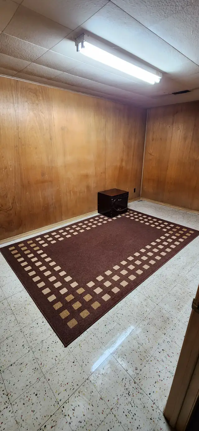1 Bedroom with Washroom For Rent near WLU and UW Universities in Room Rentals & Roommates in Kitchener / Waterloo - Image 4