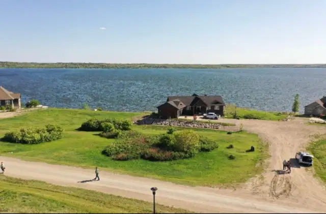 Serviced Lake Lots– 1, 2, or 3 Lot Package Options (sell/trade) in Land for Sale in Regina - Image 2