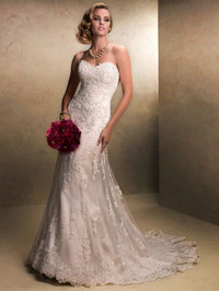 Wedding dress Maggie Sottero Emma Size 8 Ivory