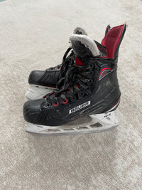 Bauer X700 Vapor hockey skates size 4.5D