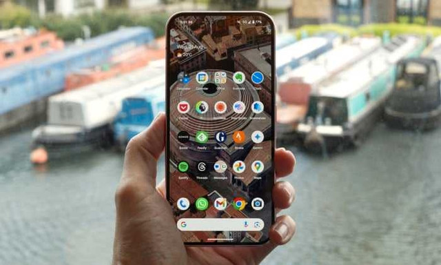 PIXEL 9 **LIKE NEW** in Cell Phones in Kitchener / Waterloo