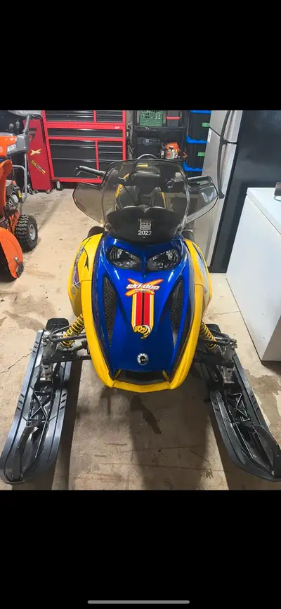 2008 skidoo mxz Rengade 800, 136” 2 stroke oil injected / carbureted, heated grips and storage ,stud...