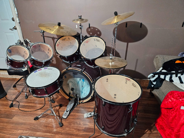 Drums-Pearl Export 7 piece with cymbals in Drums & Percussion in Hamilton - Image 2