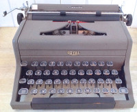 Antiquité 1941 Collection. Machine à écrire Royal Canada