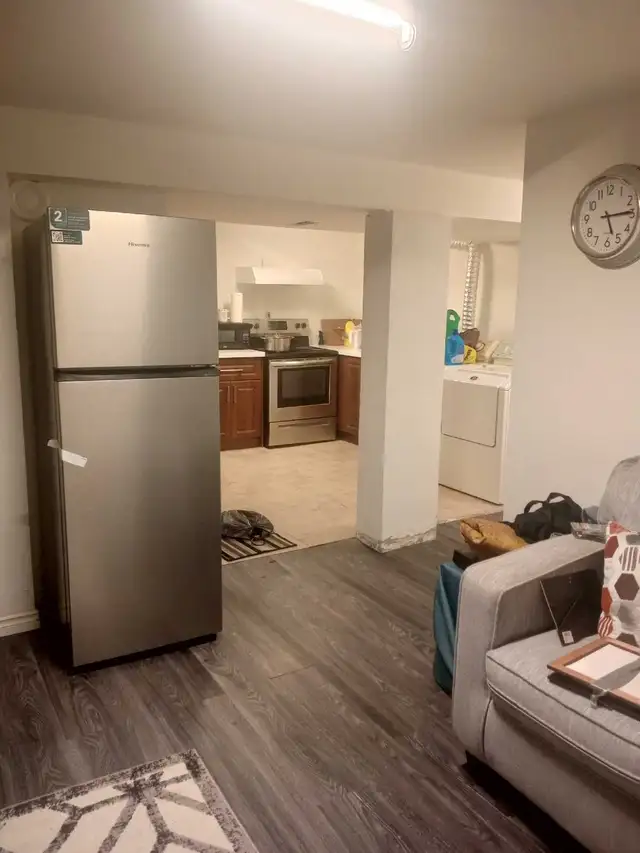 Room for Rent in Room Rentals & Roommates in Oshawa / Durham Region - Image 7