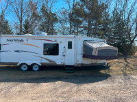 2009 Four Winds travel trailer - RARE V Nose Pop Out Bed Edition