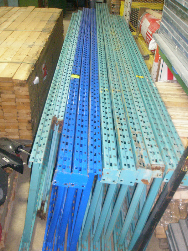 RACKING d'entrepôt usagé 12-17-18 pi.x 42po,safety bar,grilles dans Autres équipements commerciaux et industriels  à Trois-Rivières - Image 2