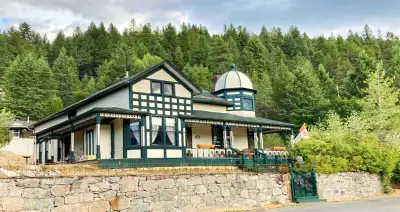 Spacious rooms available for rent in this historic mansion, located in Greenwood, British Columbia....
