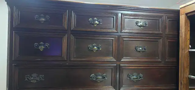 Gibbard Mahogany Wood Dresser in Dressers & Wardrobes in City of Toronto - Image 3