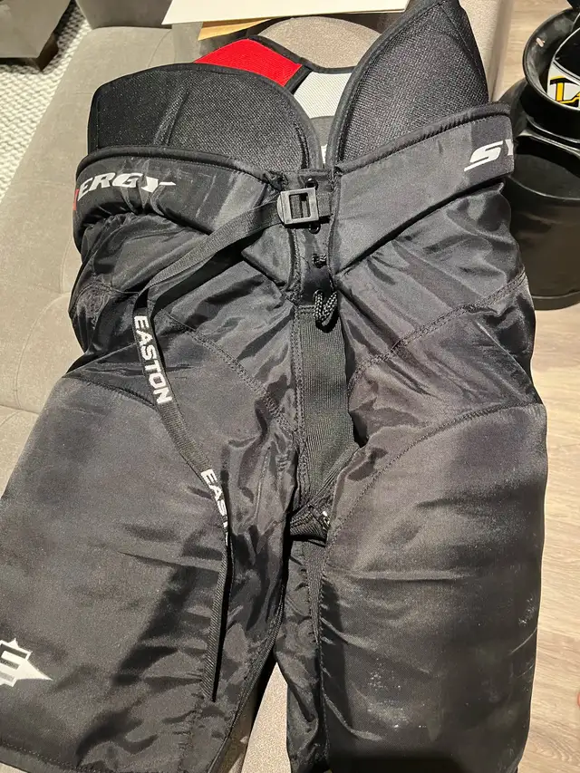 men’s hockey gear in Hockey in Kitchener / Waterloo - Image 2