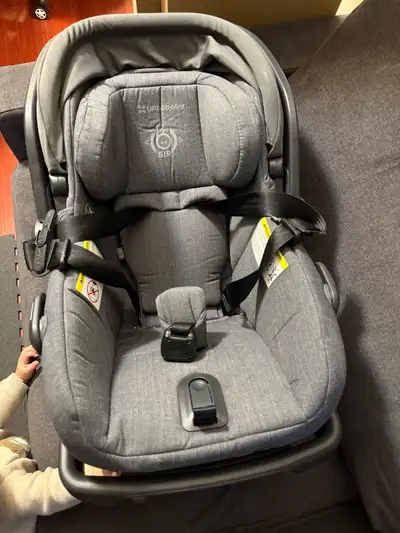 Uppababy Mesa V2 car seat (GREYSON) with Base with Rain Cover, View more