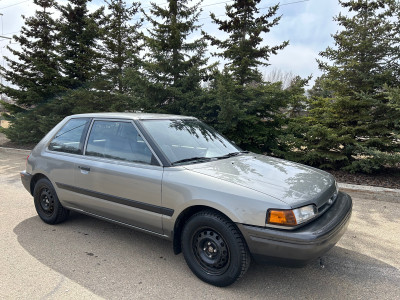 1993 Mazda 323