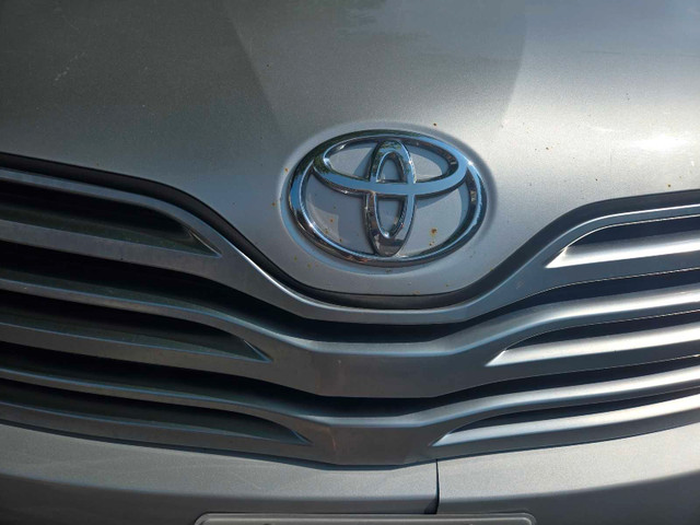 2010 Toyota Venza in Cars & Trucks in Ottawa - Image 3