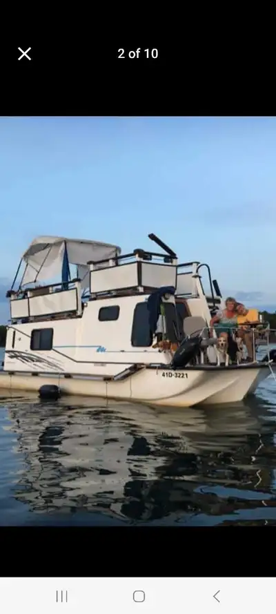 Cirrus house boat made in Canada Legally trailerable 25× 8'6 2023 - honda 60 hp 4stroke hightrust mo...