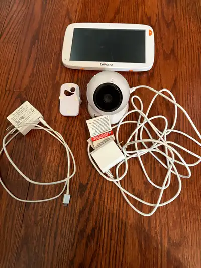 Practically bran new!! Beautiful quality, picture video, volume control. Comes with everything, incl...