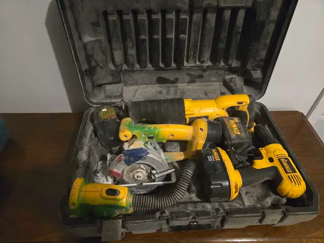 18v dewalt tool kit in Power Tools in Winnipeg - Image 3