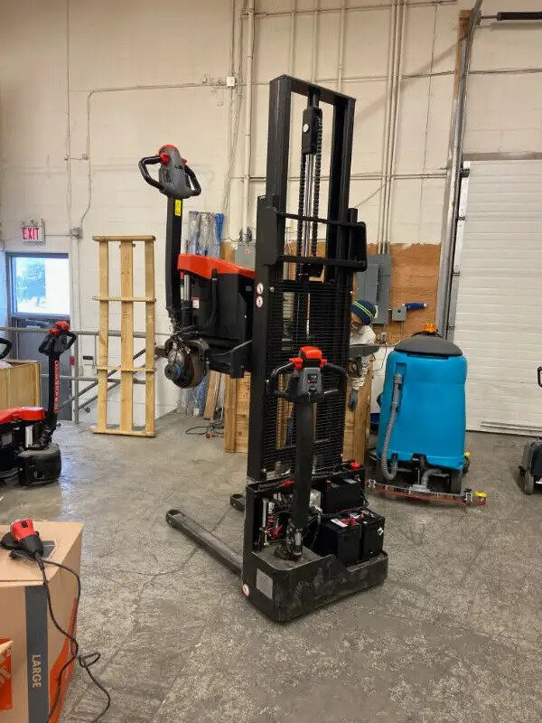 Brand New Electric Straddle Pallet Stacker - 10/12ft Available in Other Business & Industrial in St. Albert - Image 3