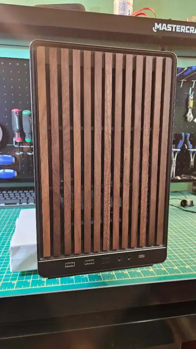 Extremely powerful gaming PC in a nice compact form. All components were purchased by me and integra...