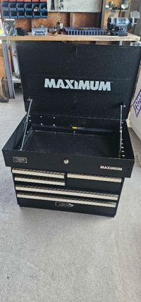 Maximum 5 drawer tool chest great shape no key,