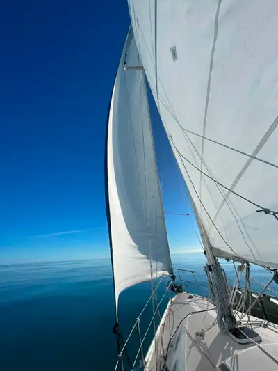 Avis aux intéressés, notre Catalina 30 Mark II (1989) sera de retour des Bahamas à la fin juin et di...