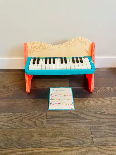 Piano en bois "Mini Maestro" de marque Btoys, View more