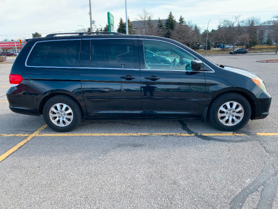 2008 Honda Odyssey EX-L 8 Passenger, 230,000 kms. Price: $8,995