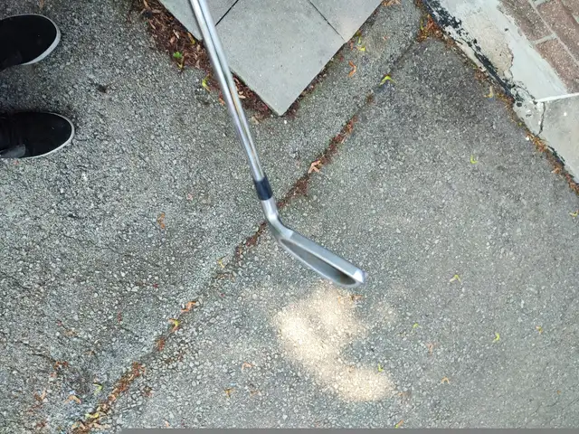 Arnold Palmer Golf Iron Set in Golf in City of Toronto - Image 3