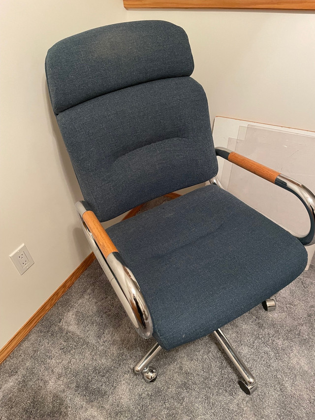 Office Chair in Chairs & Recliners in Nipawin - Image 2