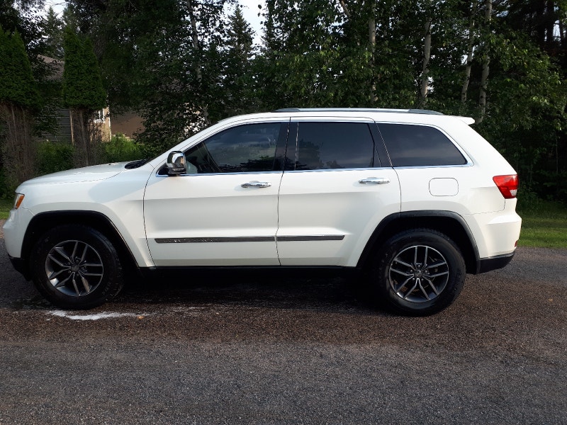 2011 Jeep Grand Cherokee Limited Cars & Trucks Thunder Bay Kijiji