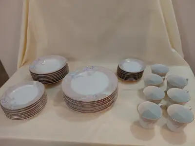 Dishes - Mikasa Charisma Beige (L9048) Fine China Total 39 items - $50 for the set (38 items in a se...