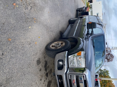 Great shape - everyday driver for trades owner. Both Bedslide and Leer lockable Cap must haves if a...