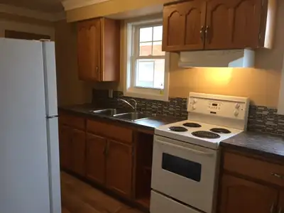 Details 900 sq ft. - 2 Bedroom Bright 2nd Floor unit, Eastside Owen Sound 1 Parking space available...