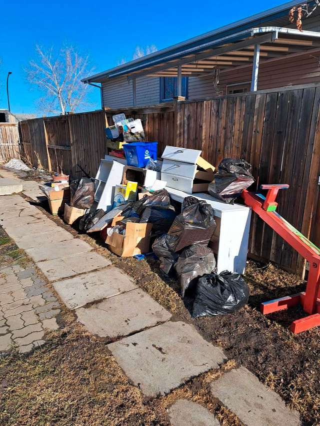 Dumpstreet Junk removal   in Cleaners & Cleaning in Red Deer - Image 3