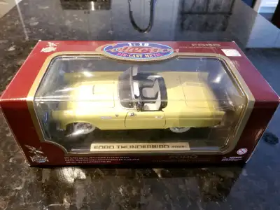 BNIB Item No. 92068 Yat Ming Road Legends 1955 Ford Thunderbird Convertible Removable Hard Top