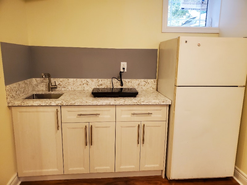 Furnished basement bachelor unit in Etobicoke Long Term Rentals