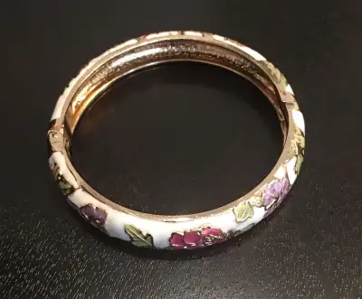 Bangle Bracelet - Jiu Long Xing Jewelry, View more