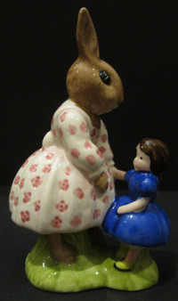 ROYAL DOULTON"GOLDEN ANN. DOLLIE BUNNYKINS PLAYTIME"FIGURINE,BXD