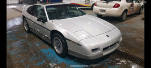 1986 Pontiac Fiero Tissu