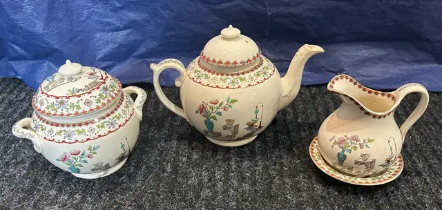 Vintage Tea Set506281801999329280