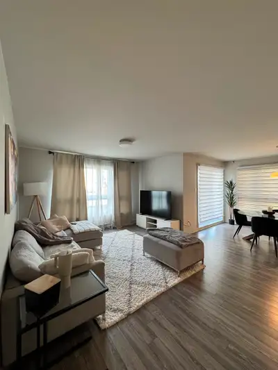 Grand logement 4 1/2 à LOUER!
