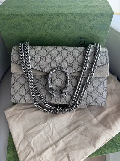 GUCCI BAG ON SALE! I CAN SHIP, View more